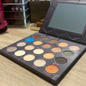 BeeBeauty Barbarella Palette